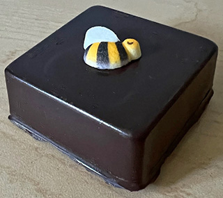Individual piece of honey cake